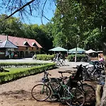 Schloesschen Sundische Wiese Zingst