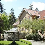 Schloesschen Sundische Wiese Hotel Zingst