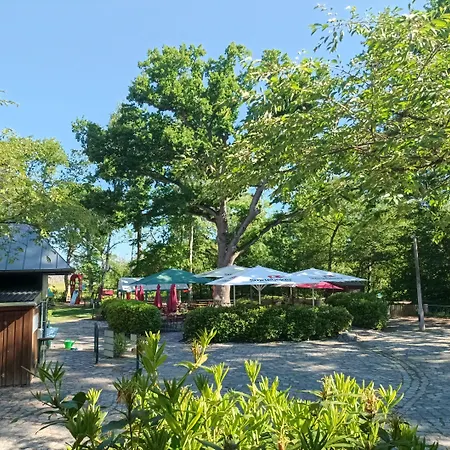 Schloesschen Sundische Wiese 3*