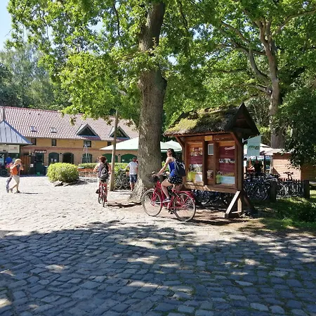 Schloesschen Sundische Wiese 3*